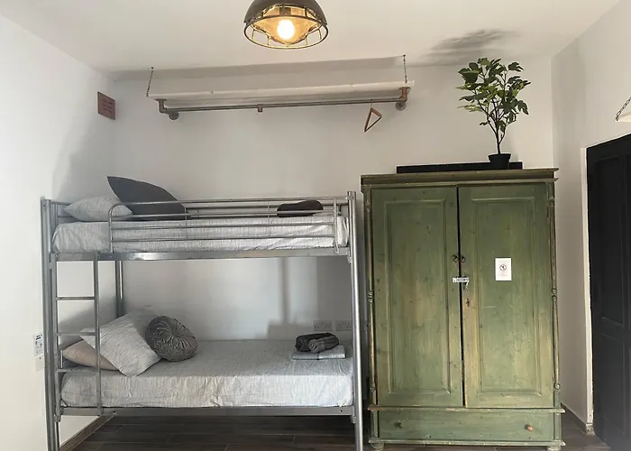 Industrial Charm Apt, Prime Location