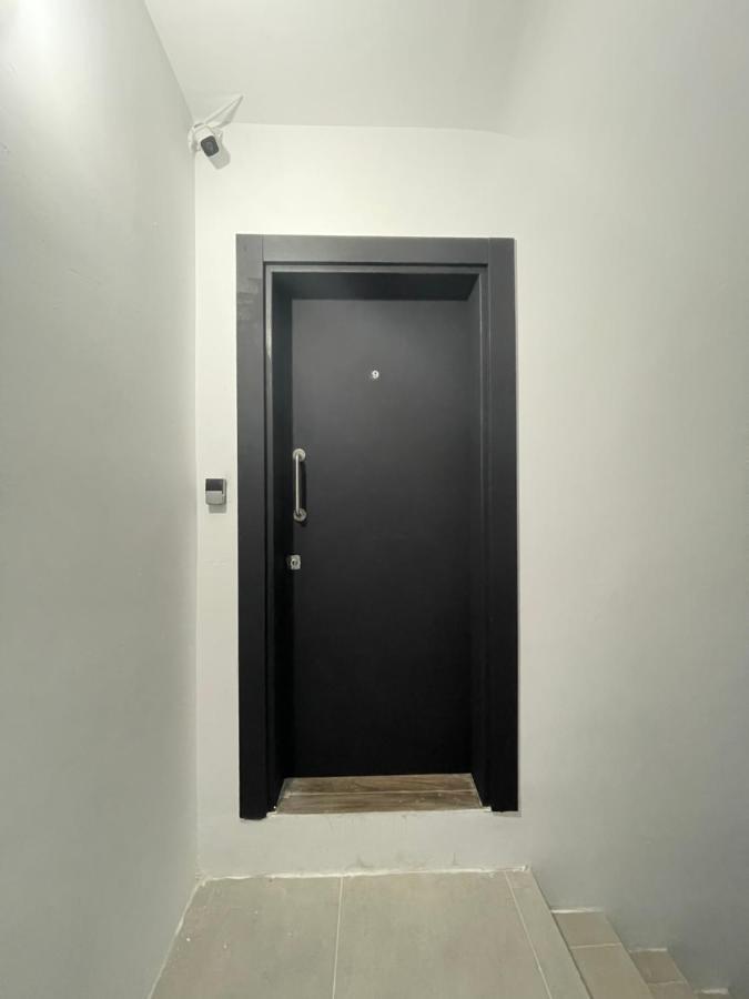 Industrial Charm Apt, Prime Location Apartamento St Paul's Bay