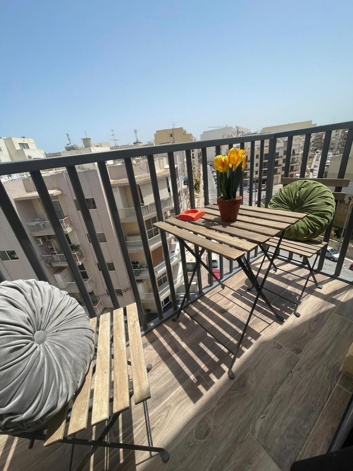 Industrial Charm Apt, Prime Location Apartman San Pawl il-Baħar