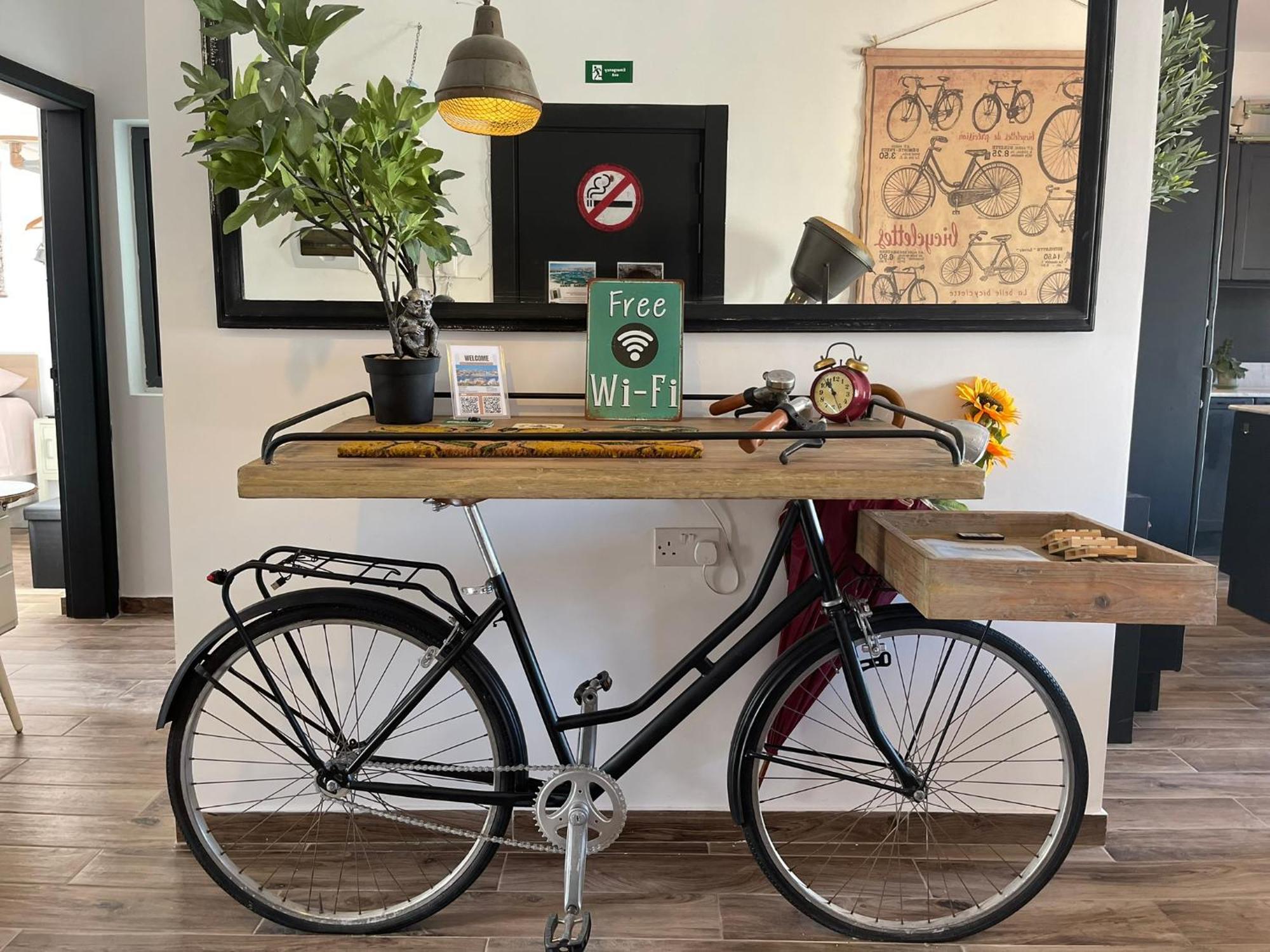 Industrial Charm Apt, Prime Location