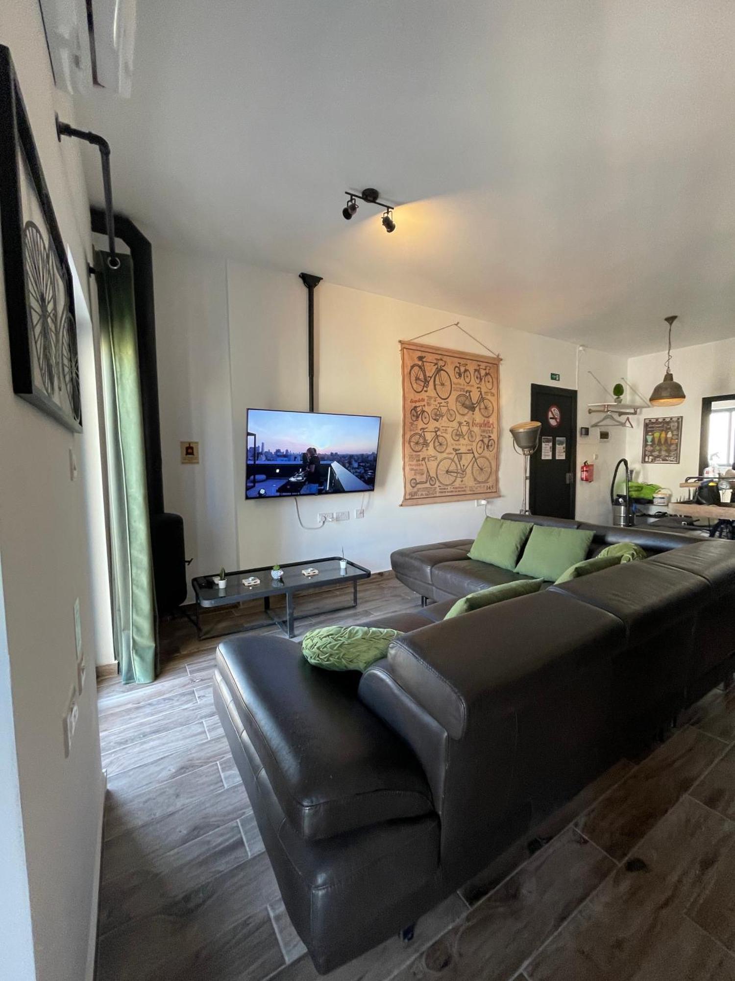 Industrial Charm Apt, Prime Location St Paul's Bay