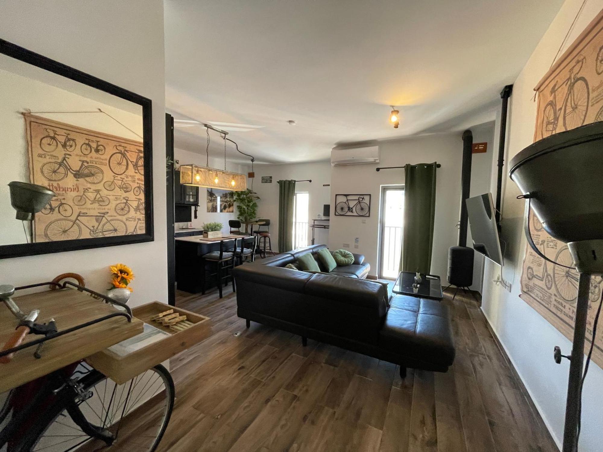Industrial Charm Apt, Prime Location Apartamento St. Paul's Bay