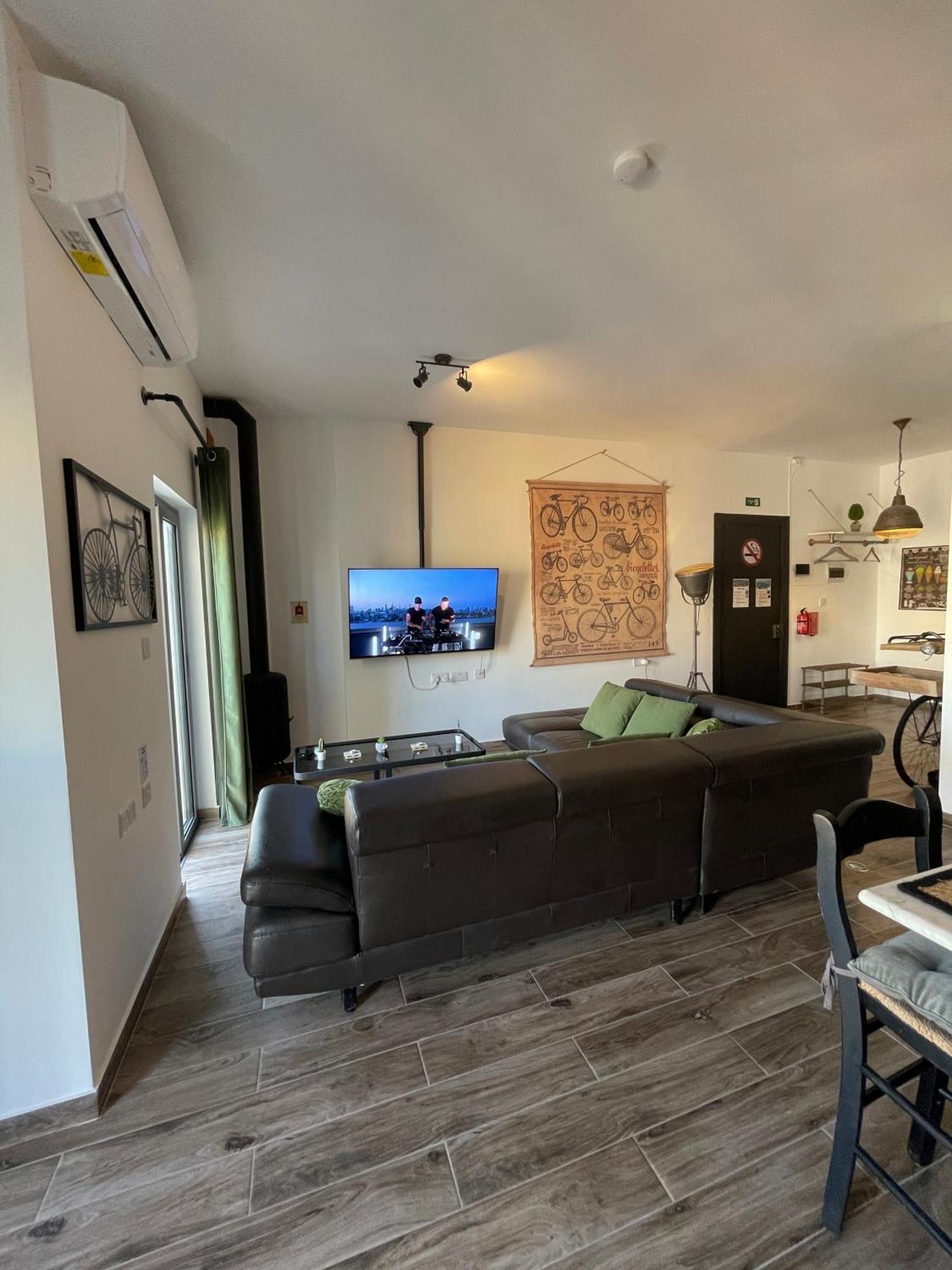 Industrial Charm Apt, Prime Location * St. Paul's Bay